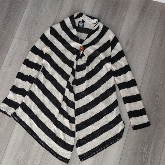 bobeau Sweaters - Bobeau Black and Cream Striped Cardigan